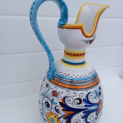 Красива старинна рисувана порцеланова кана. Внос Холандия