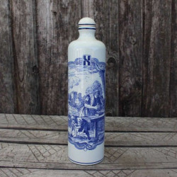 Стилна стара Холандска порцеланова ваза шише на Blue Delft
