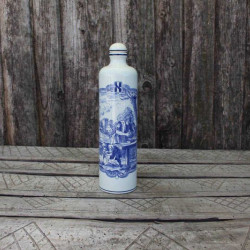 Стилна стара Холандска порцеланова ваза шише на Blue Delft