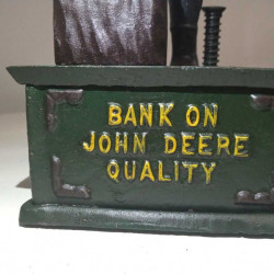 Уникални колекционерски банкови касички John Deere